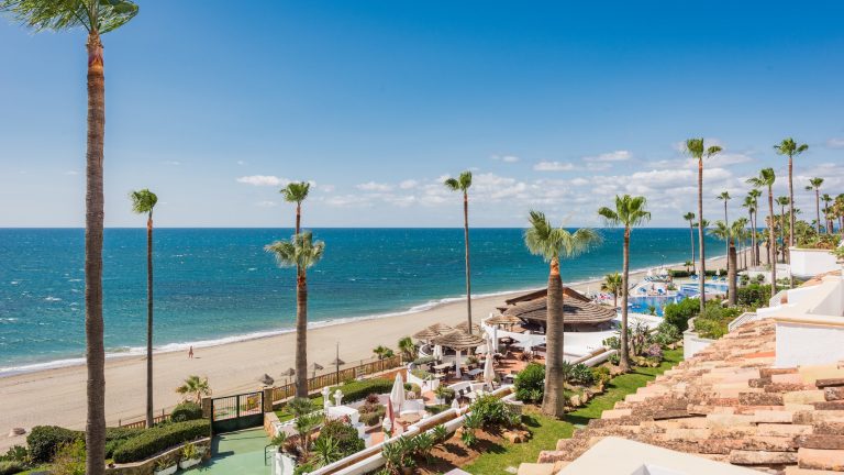 apartment 53 luxury apartment with jacuzzi and sea views in dominion beach estepona 8