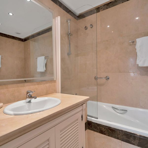 Beautiful seaside Apartment for Sale in Dominion Beach (17)