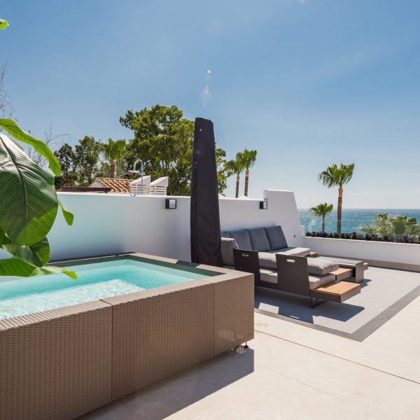 apartment 53 luxury apartment with jacuzzi and sea views in dominion beach estepona 9