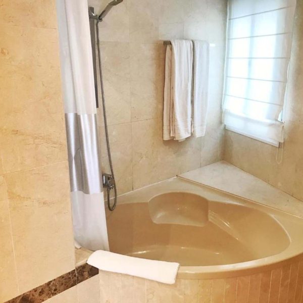 ground floor apartment in dominion beach estepona 2