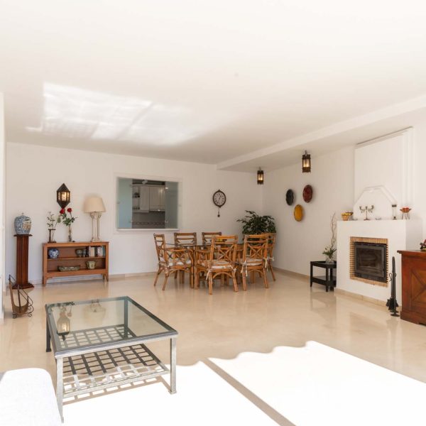 middle floor apartment for sale in dominion beach estepona 11