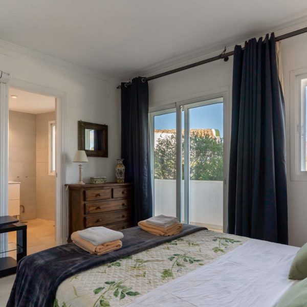 middle floor apartment for sale in dominion beach estepona 15